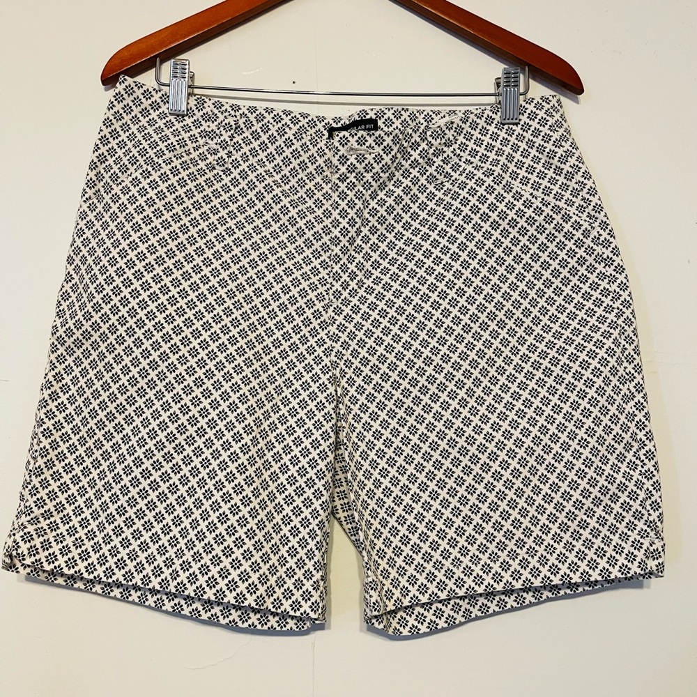 Lee Men's Black and White Checkered Shorts